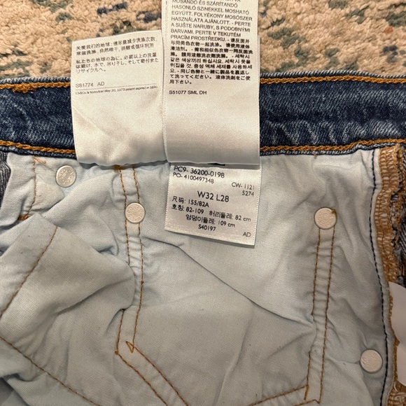 Levi’s 501 Distressed Jeans - Picture 3 of 4